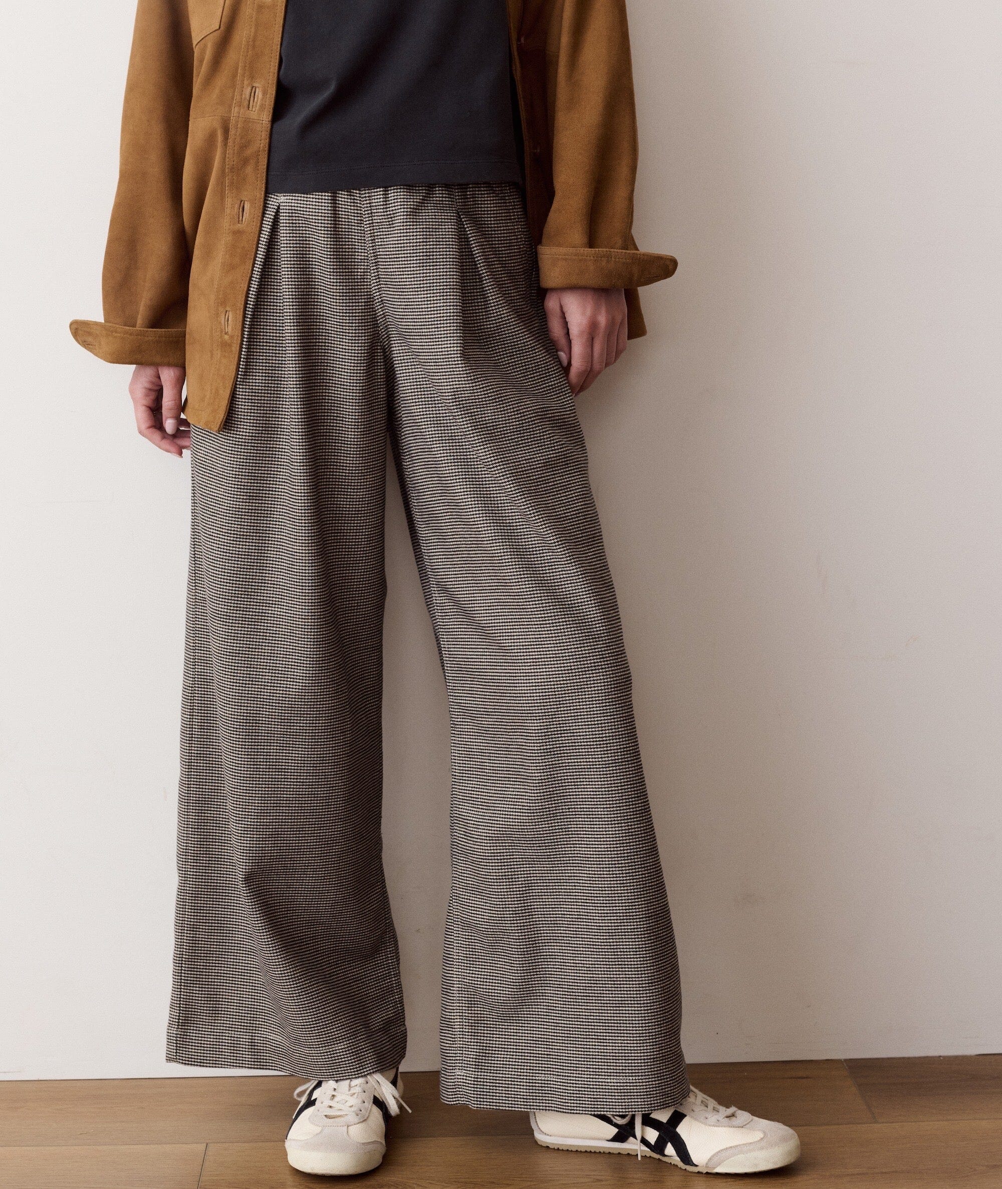 Marine Layer Allison Pleated Moleskin Trouser Women's Casual Pants Marine Layer