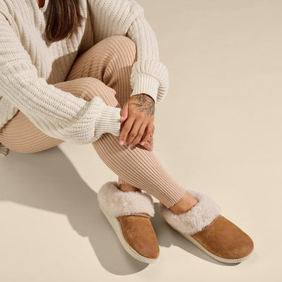 OluKai Ku‘i Slipper – Women's (Tan / Bone) Women's Slippers OluKai