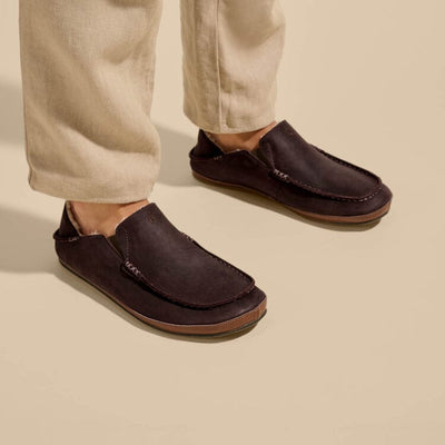 OluKai Moloa Slipper - Men's (Dark Wood/Dark Wood) Shoes OluKai