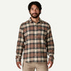 Patagonia Long-Sleeved Lightweight Fjord Flannel Shirt - Men's General Patagonia Paw: Dried Vanilla S 