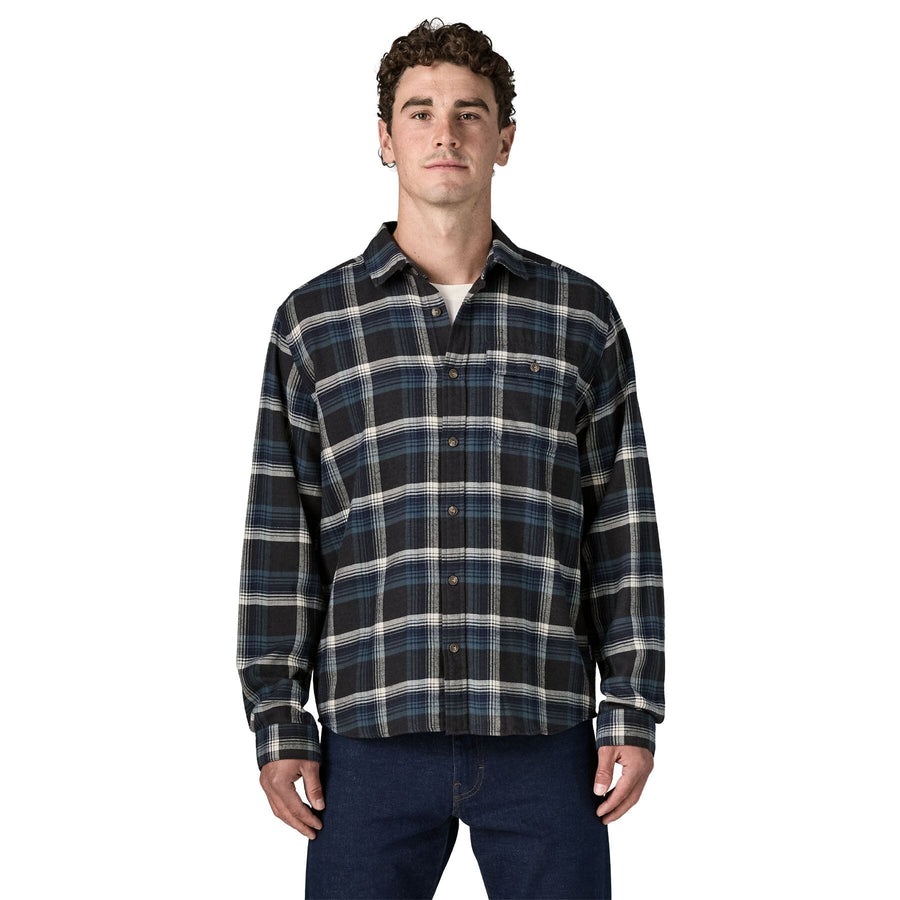 Patagonia Long-Sleeved Lightweight Fjord Flannel Shirt - Men's Men's Flannel Shirts Patagonia Cozy Cabin: Ink Black S 